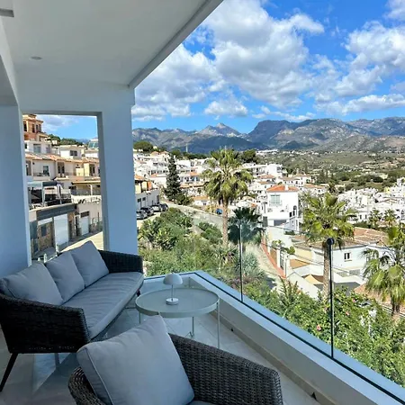 Eleanora-amazing Seaview *